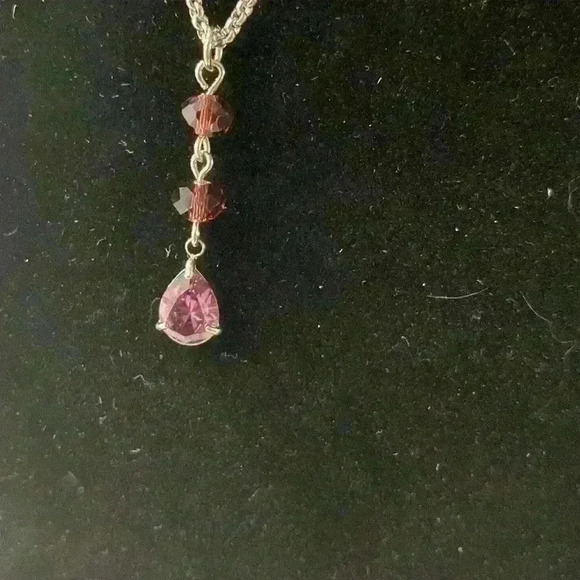 Dangle necklace with purple charm - Picture 3 of 3